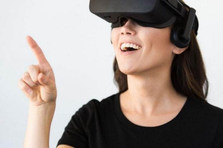 microsoft-realite-virtuelle-casque-750×500